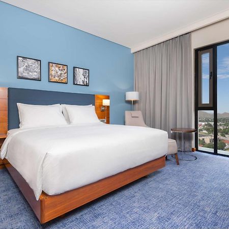 Hilton Garden Inn Windhoek Extérieur photo