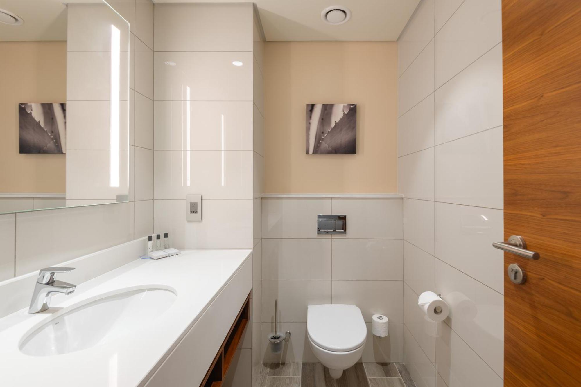Hilton Garden Inn Windhoek Extérieur photo
