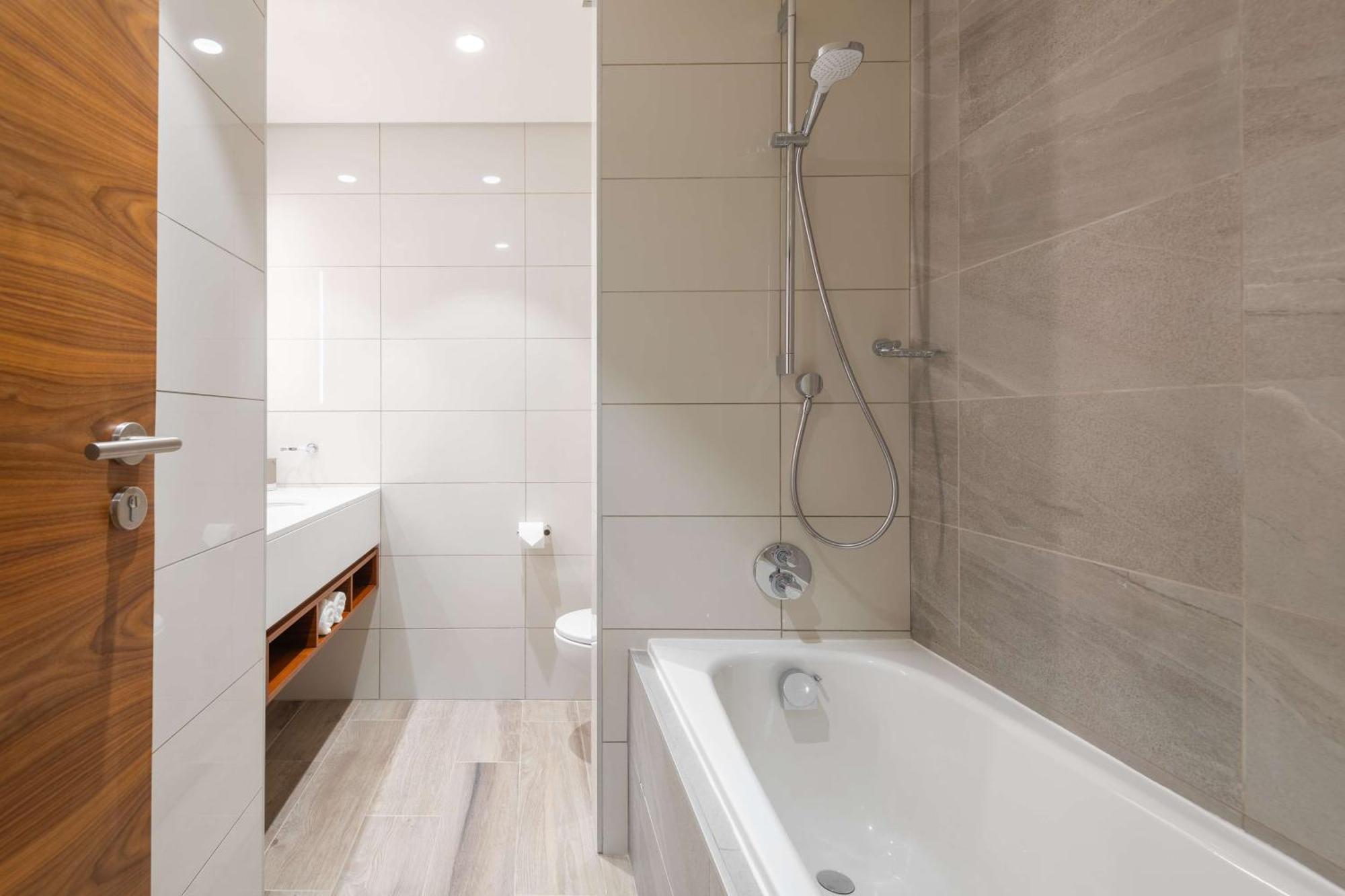 Hilton Garden Inn Windhoek Extérieur photo