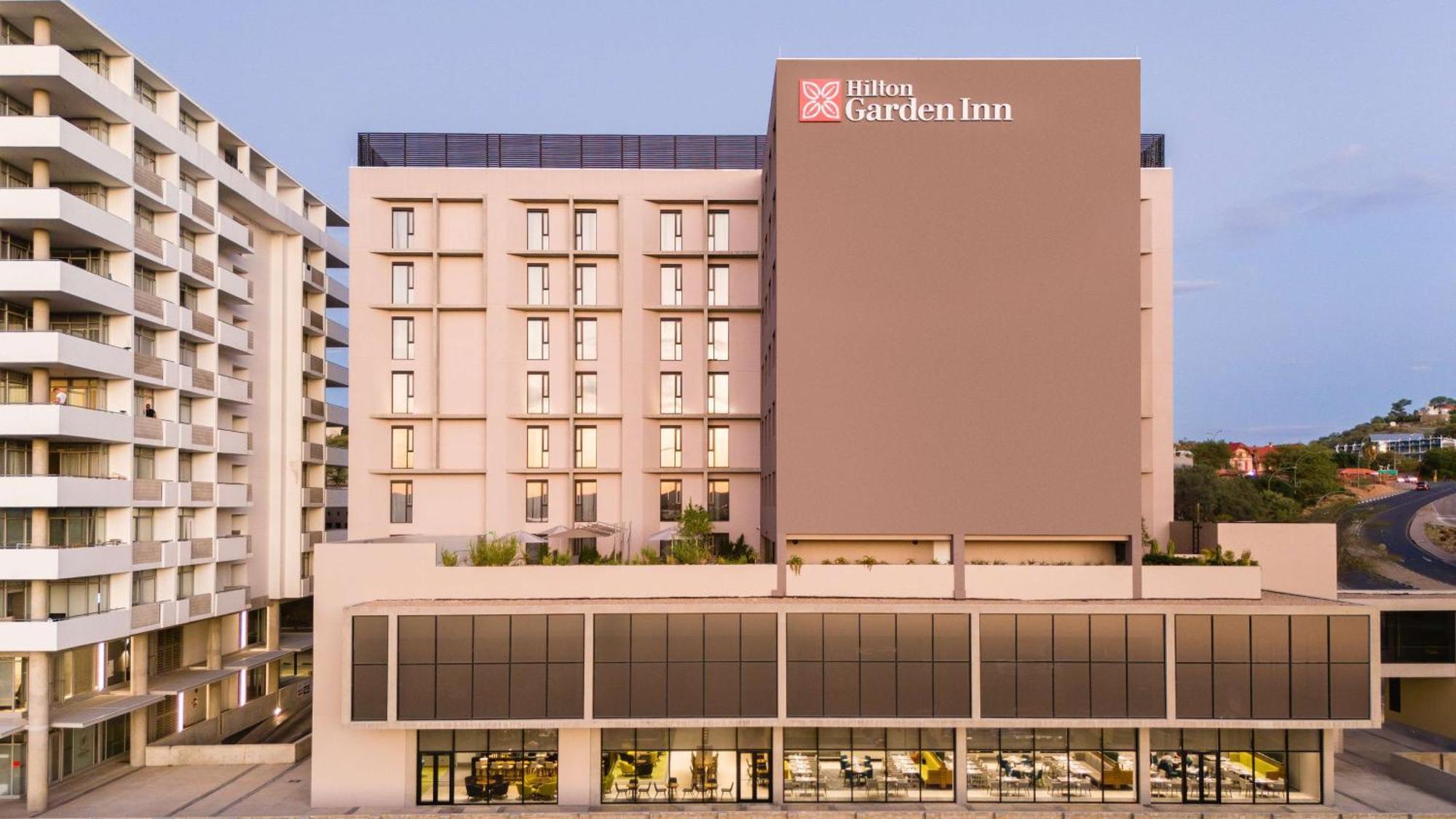 Hilton Garden Inn Windhoek Extérieur photo