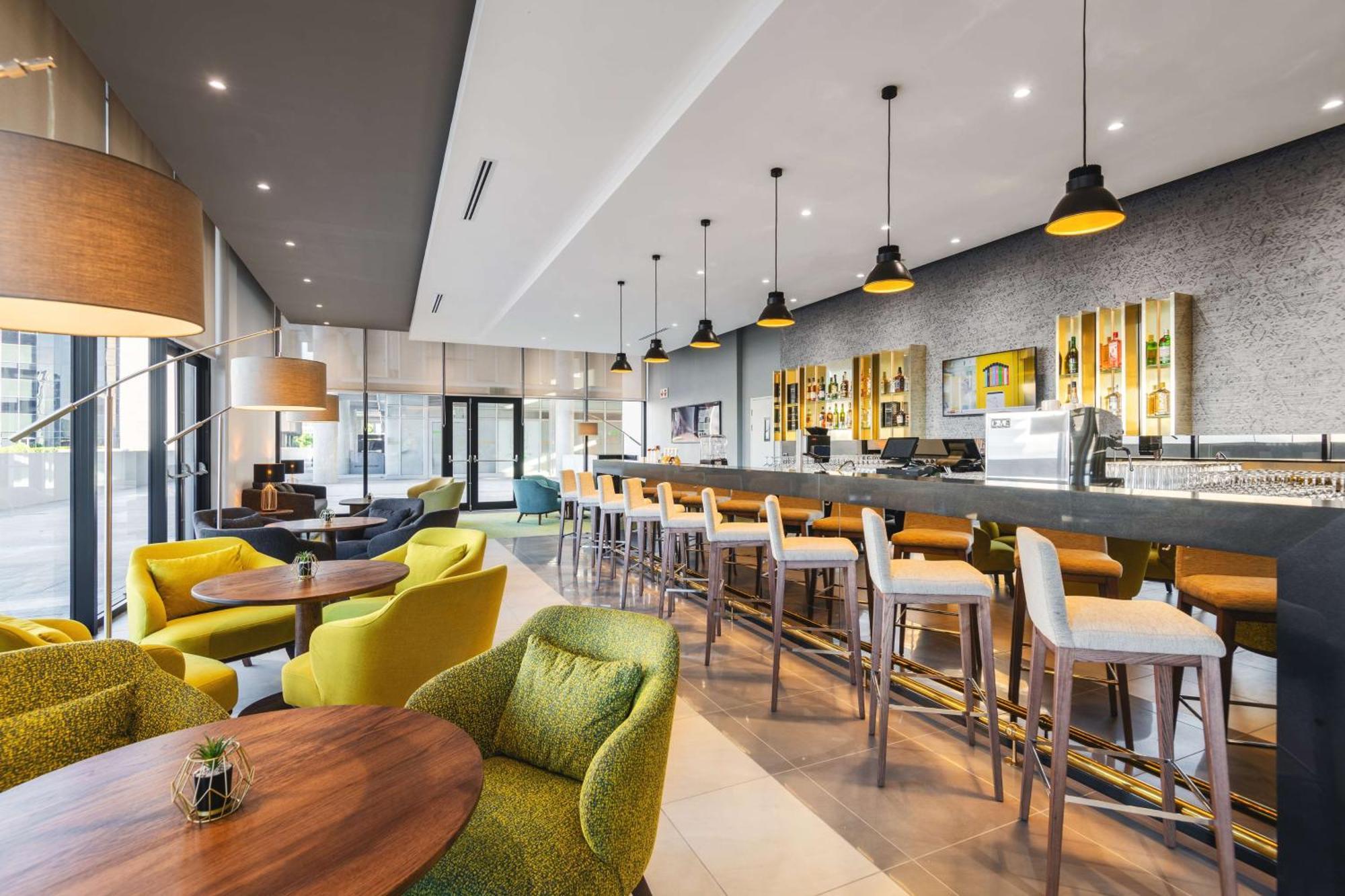 Hilton Garden Inn Windhoek Extérieur photo
