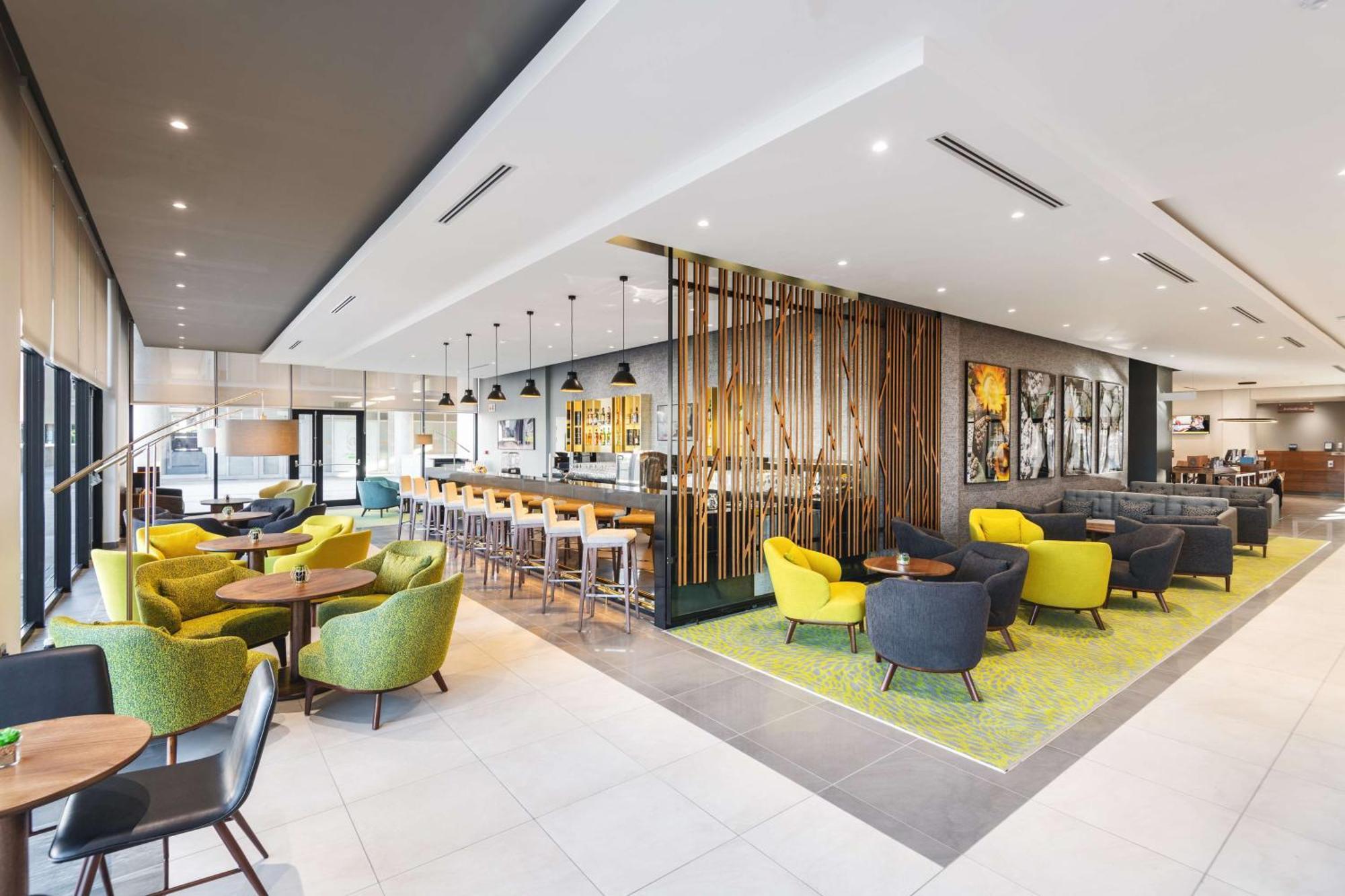 Hilton Garden Inn Windhoek Extérieur photo